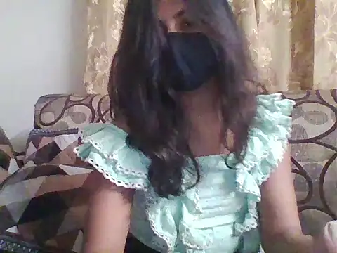 NAUGHTY-RASHI online show from May 2026 07:09:02 PM