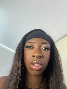 Snapshot of SpicySweetie chatting on May 2026 10:59:02 PM SpicySweetie online show from May 2026 10:59:02 PM
