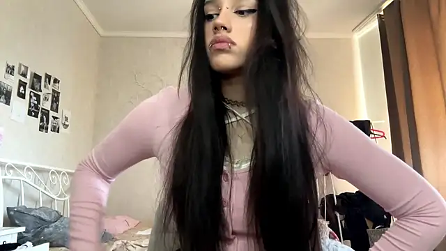 LouisePavlides online show from May 2026 12:34:02 PM