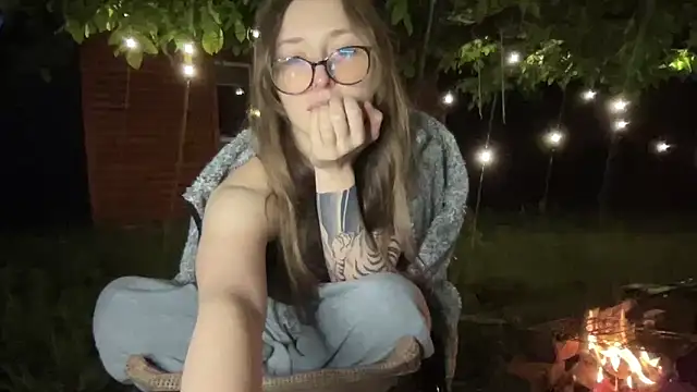 Snapshot of she_tora69 chatting on May 2026 07:04:01 PM she tora69 online show from May 2026 07:04:01 PM