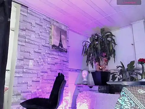 Snapshot of BeautyCatalella1 chatting on May 2026 12:43:01 PM BeautyCatalella1 online show from May 2026 12:43:01 PM