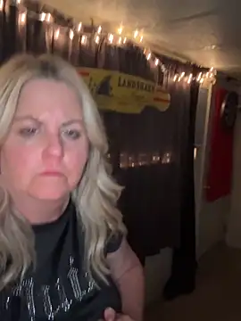 Bruiserboomer2 online show from May 2026 02:07:01 AM