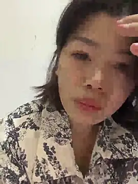Snapshot of milkwine chatting on May 2026 03:33:02 AM milkwine online show from May 2026 03:33:02 AM