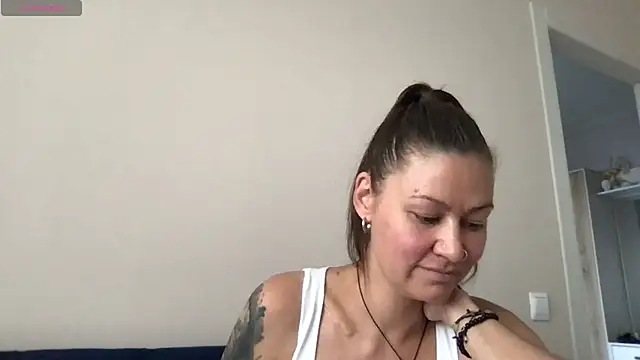 Marian Keller online show from June 2026 06:26:02 AM