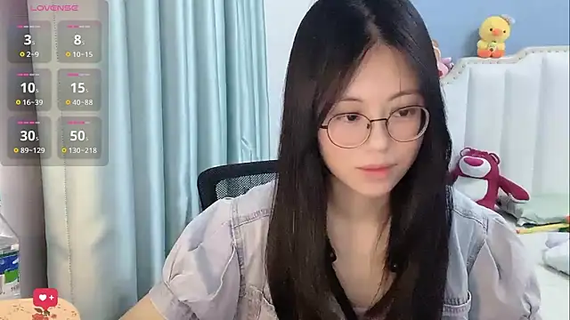 Luna-666 online show from April 2026 08:57:02 PM
