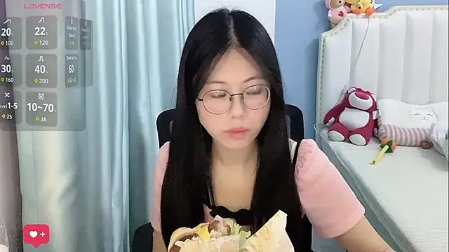 Luna-666 online show from May 2026 03:08:02 PM