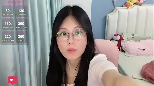 Snapshot of Luna-666 chatting on June 2026 02:25:02 PM Luna-666 online show from June 2026 02:25:02 PM