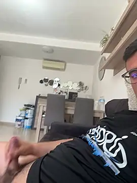 aalexhub online show from April 2026 10:13:01 AM