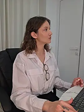Snapshot of Aria_Alves chatting on July 2026 04:44:02 PM Aria Alves online show from July 2026 04:44:02 PM