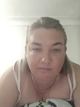 Snapshot of MiyaOlliver chatting on July 2026 07:55:02 AM MiyaOlliver online show from July 2026 07:55:02 AM