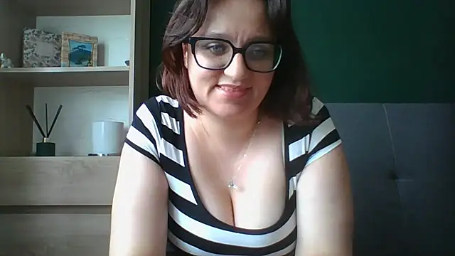 sensual paris online show from July 2026 10:21:02 AM