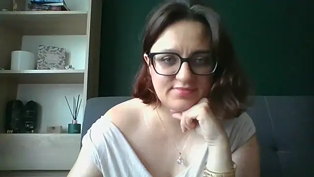 sensual paris online show from July 2026 05:18:01 AM