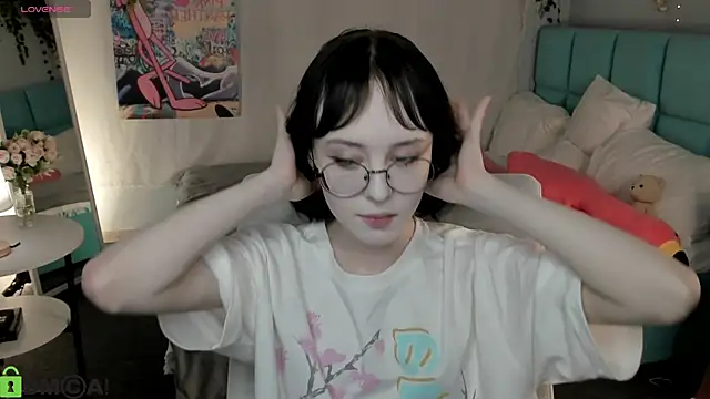 Lilac-Muse online show from July 2026 11:13:02 AM
