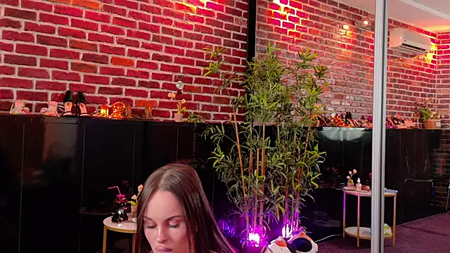 HannahIsabellee online show from May 2026 07:51:02 PM