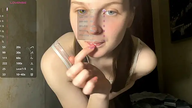 LongChillGerl online show from May 2026 07:34:01 PM