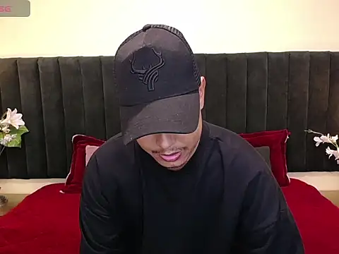 Snapshot of noah_oliver1 chatting on May 2026 07:19:01 PM noah oliver1 online show from May 2026 07:19:01 PM