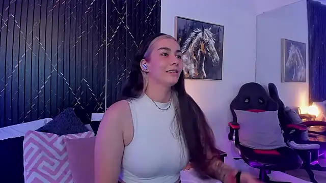 Snapshot of Bonnie_Rider chatting on May 2026 05:14:01 AM Bonnie Rider online show from May 2026 05:14:01 AM