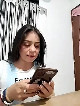 Gatita-fiufiu online show from May 2026 03:33:01 AM
