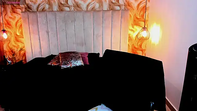 ChloeSmith9 online show from June 2026 08:51:02 PM