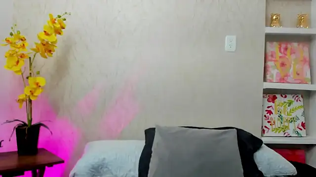 ChloeSmith9 online show from July 2026 06:50:01 PM