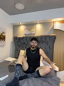 Snapshot of DomBoy_ chatting on May 2026 08:27:01 PM DomBoy online show from May 2026 08:27:01 PM