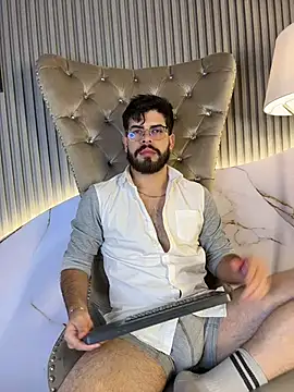 Snapshot of DomBoy_ chatting on May 2026 07:34:02 PM DomBoy online show from May 2026 07:34:02 PM