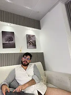 Snapshot of DomBoy_ chatting on May 2026 07:45:02 PM DomBoy online show from May 2026 07:45:02 PM