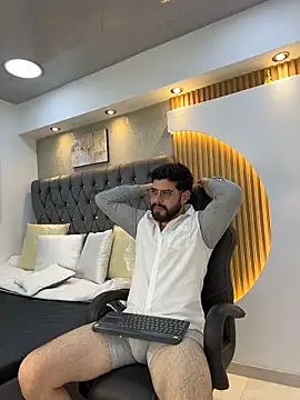 Snapshot of DomBoy_ chatting on May 2026 08:13:02 PM DomBoy online show from May 2026 08:13:02 PM