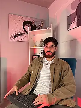 Snapshot of DomBoy_ chatting on May 2026 08:04:02 PM DomBoy online show from May 2026 08:04:02 PM