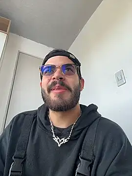 Snapshot of DomBoy_ chatting on July 2026 08:00:02 PM DomBoy online show from July 2026 08:00:02 PM