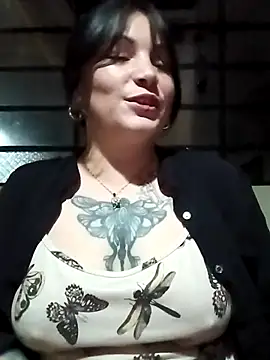 Amelia-28 online show from April 2026 11:33:02 PM