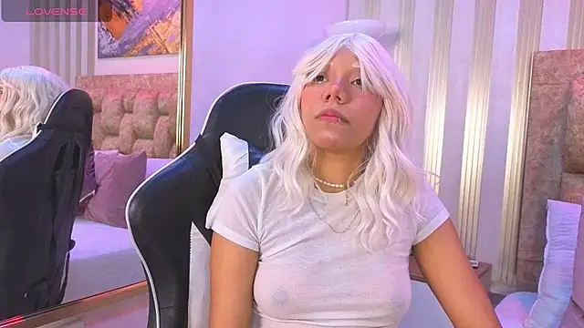 lilith pink   online show from May 2026 03:45:01 AM