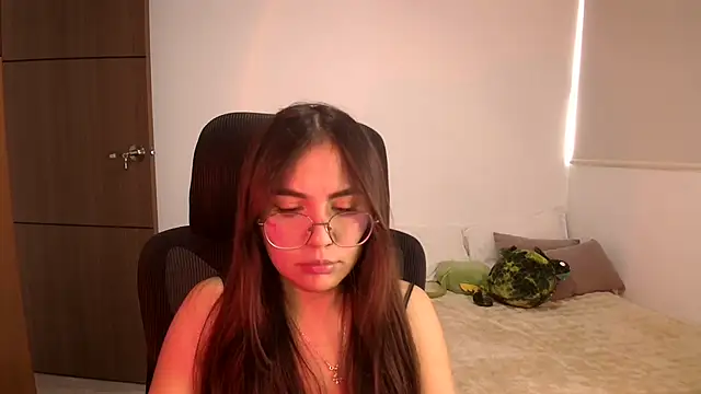 Snapshot of abbyyandmaxx chatting on July 2026 03:36:01 PM abbyyandmaxx online show from July 2026 03:36:01 PM