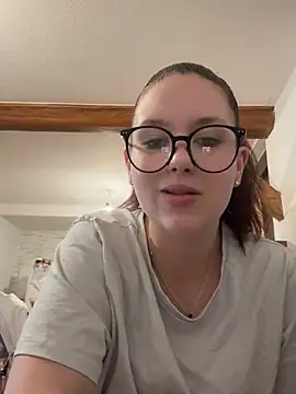 CuteBeaX online show from May 2026 08:10:02 PM