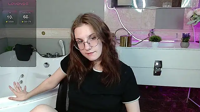 iMagdaLunna online show from May 2026 08:23:02 AM