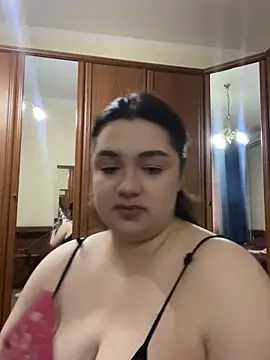 Snapshot of _WildPurr_ chatting on May 2026 11:39:02 AM WildPurr online show from May 2026 11:39:02 AM