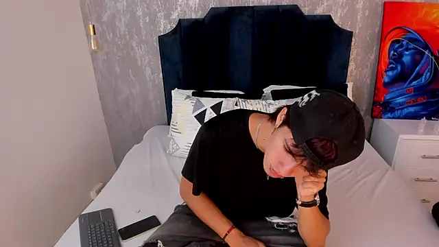 Liam Grayson  online show from May 2026 01:29:02 PM