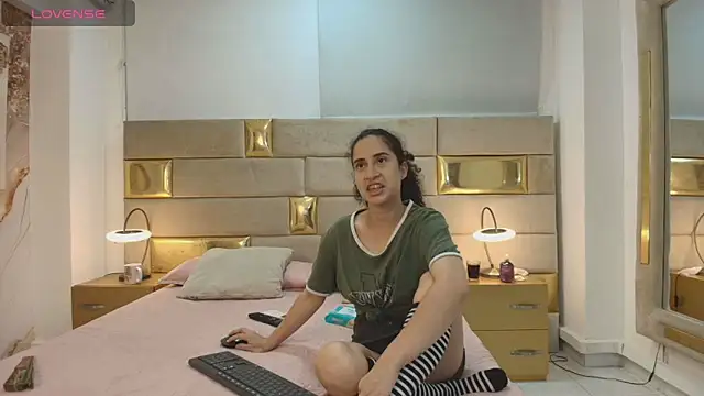 LudoviccaMark online show from May 2026 08:27:01 PM