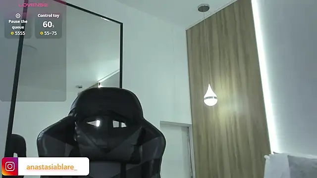 anastasiarouge  online show from May 2026 02:10:01 PM