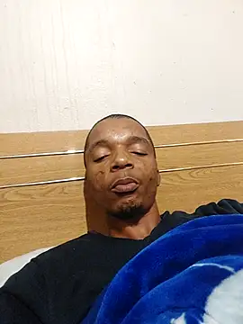 sixInchMan00 online show from April 2026 09:52:01 PM