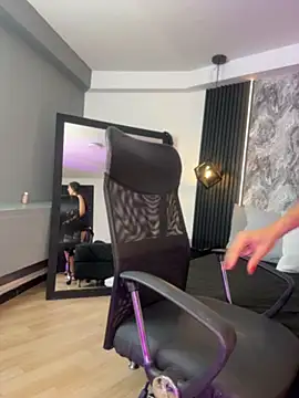 Laurent Milf online show from May 2026 06:49:02 PM