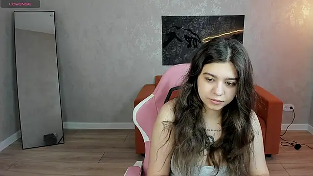 Trisha Moore online show from May 2026 01:12:01 AM