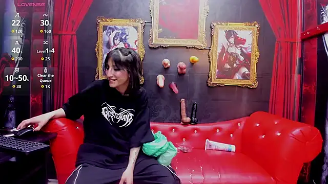 Evelin Hellsing online show from July 2026 11:53:02 PM