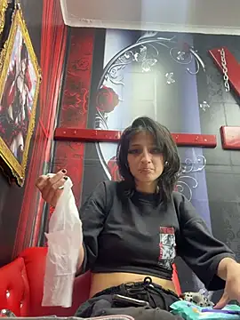 Evelin Hellsing online show from July 2026 01:00:01 AM