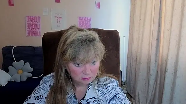 Snapshot of Melania_Cook chatting on July 2026 10:17:01 AM Melania Cook online show from July 2026 10:17:01 AM