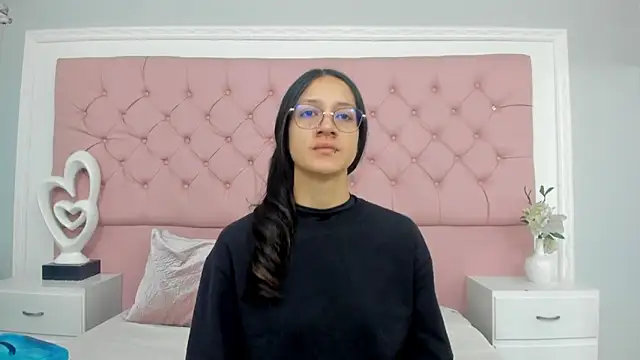 SarahDoll   online show from June 2026 12:44:02 PM