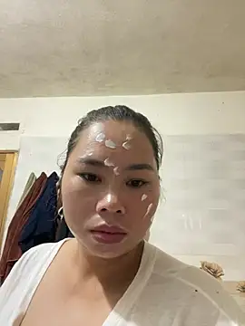 Snapshot of Banana-zz chatting on May 2026 11:11:01 PM Banana-zz online show from May 2026 11:11:01 PM