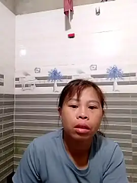daisyy2 online show from May 2026 09:00:02 PM