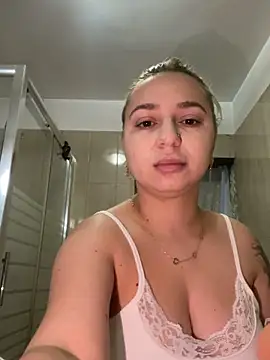 AmandaSnack online show from May 2026 05:02:02 AM