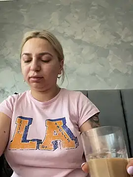 AmandaSnack online show from May 2026 04:20:02 AM